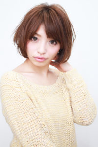 大人可愛いナチュラルボブ前
